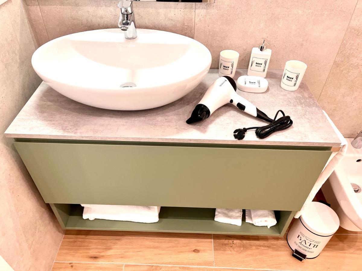 Berengario Suites Torri Del Benaco Luaran gambar