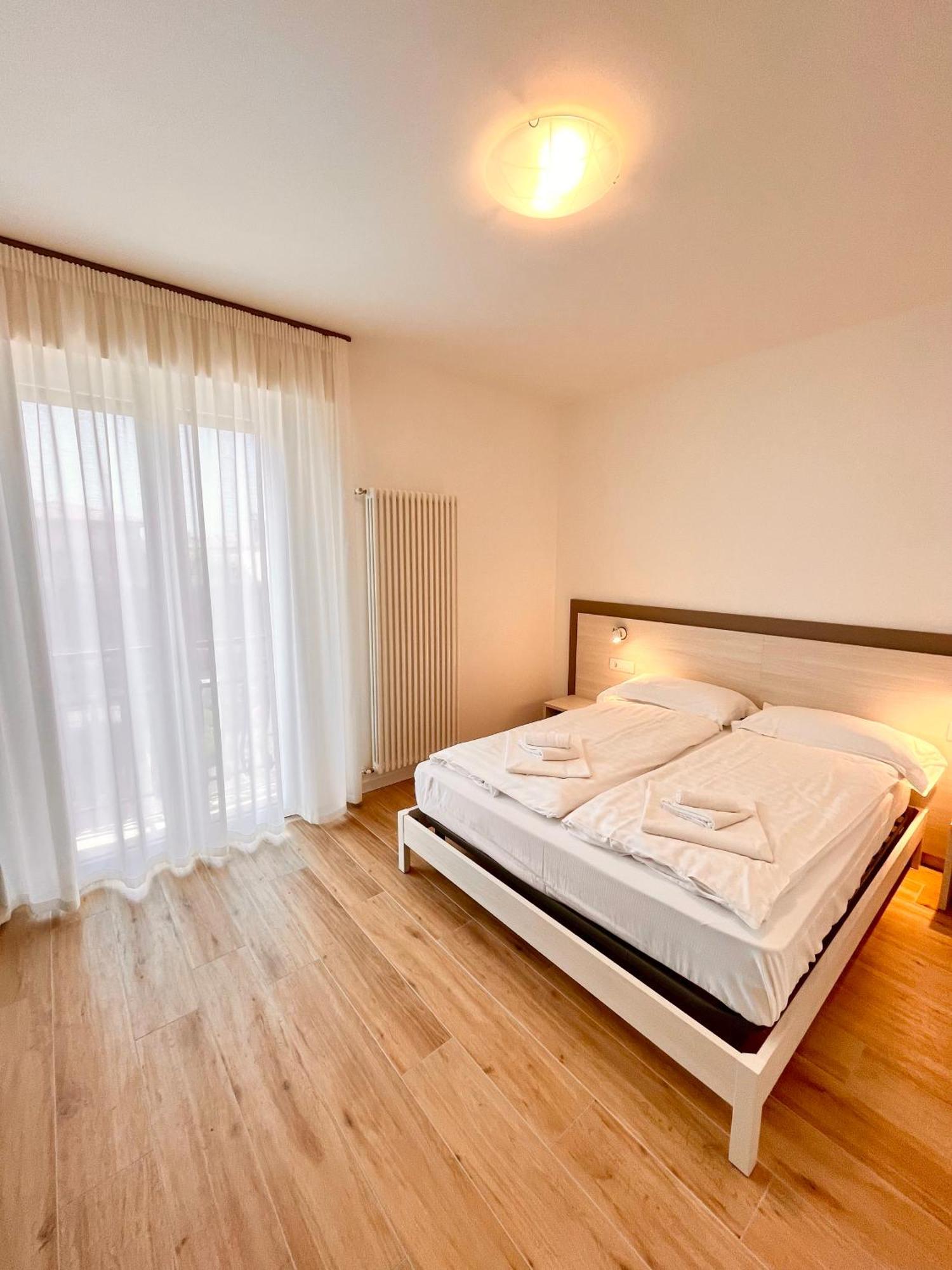 Berengario Suites Torri Del Benaco Luaran gambar