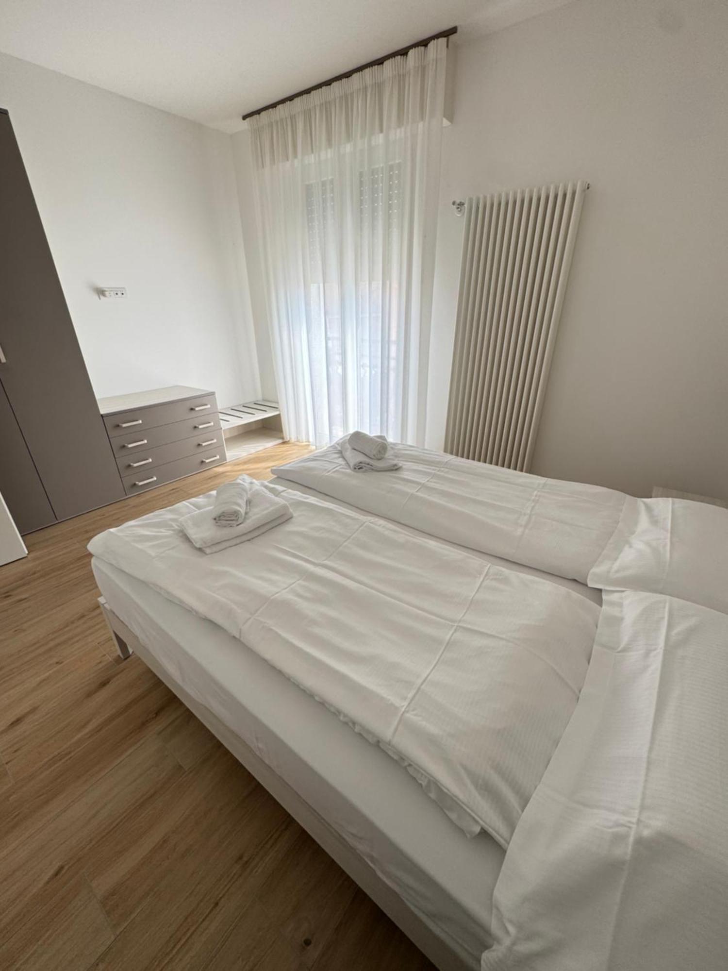 Berengario Suites Torri Del Benaco Luaran gambar