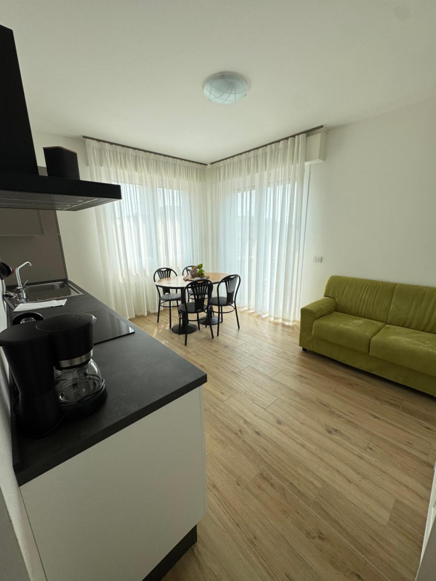 Berengario Suites Torri Del Benaco Luaran gambar
